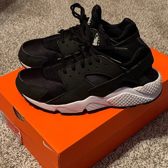 ‼️SOLD‼️ Nike Air Huarache Run - Picture 5 of 10